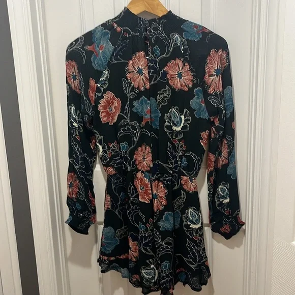 BNWOT ASTR THE LABEL EVA ROMPER EXTRA SMALL - Picture 6 of 10